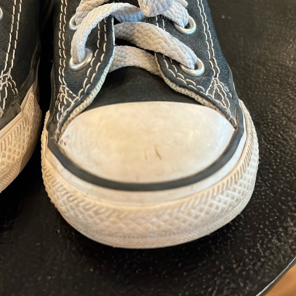 Baby Chuck Taylor Converse, Size 7 - Picture 5 of 9